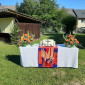 Altar mit rotem Parament