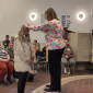 Sandra Herold segnet Lena Roßner