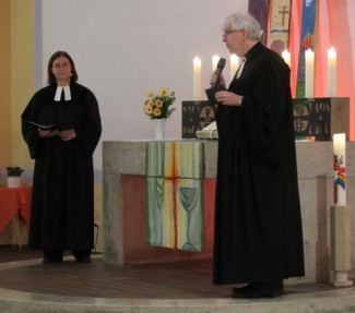 Pfarrer Ralf Haska predigt beim Reformationsgottesdienst